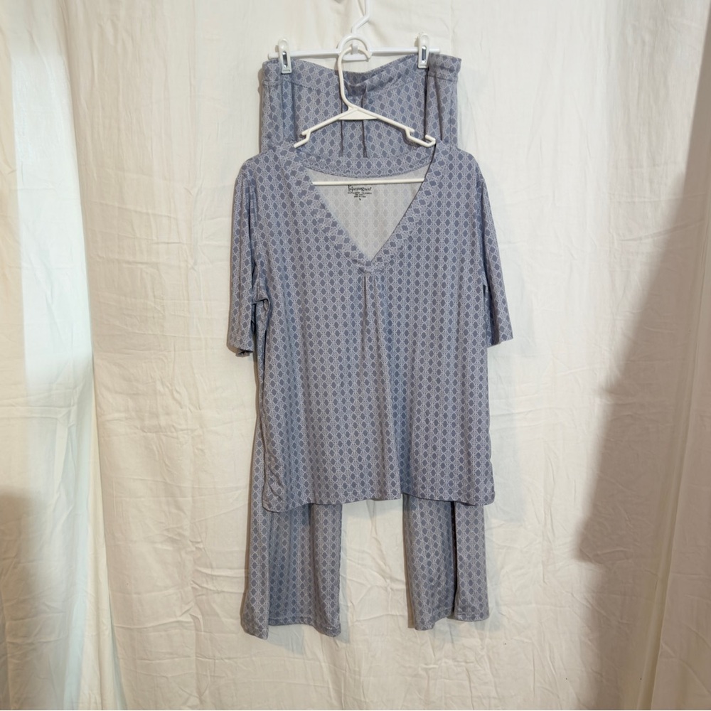 Pajamagram Women Stretch Knit Blue Geo Print Pajama Set Size Large –Top & Pants